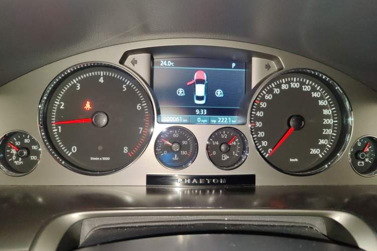 Used Volkswagen Phaeton 2012 3.0L Business Edition Instrument Cluster