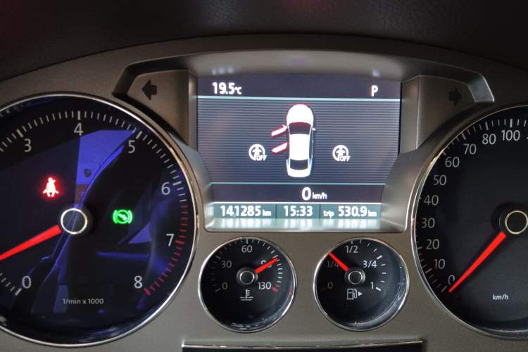 Used Volkswagen Phaeton 2012 3.0L Executive Version Instrument Cluster