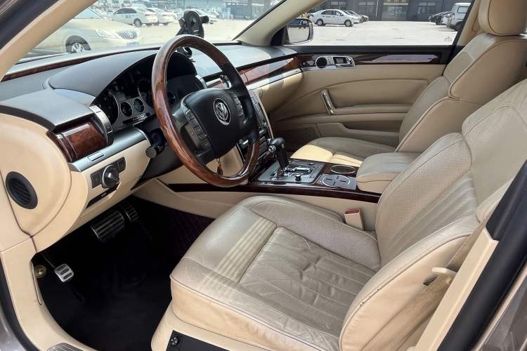 Used Volkswagen Phaeton 2012 3.0L Executive Version Interior 2