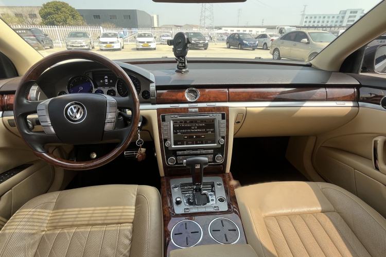 Used Volkswagen Phaeton 2012 3.0L Executive Version Interior 3