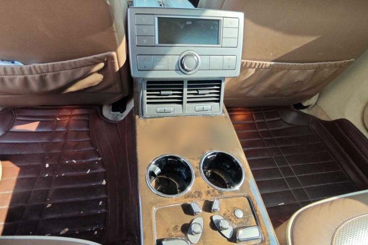 Used Volkswagen Phaeton 2012 3.6L Deluxe Custom Edition Interior 6
