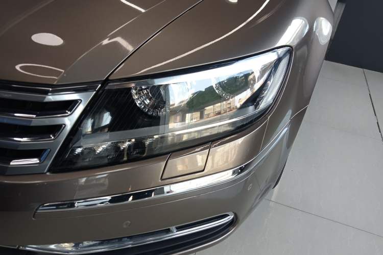 Used Volkswagen Phaeton 2012 3.0L Executive Version Left Front Headlight