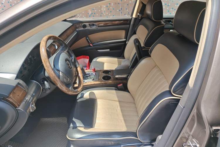 Used Volkswagen Phaeton 2012 3.6L Deluxe Custom Edition Left Front Seat