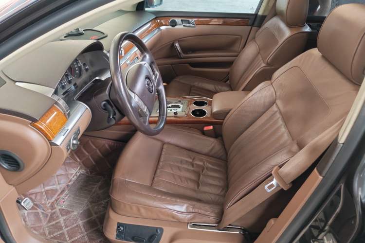 Used Volkswagen Phaeton 2012 3.0L Business Edition Left Front Seat