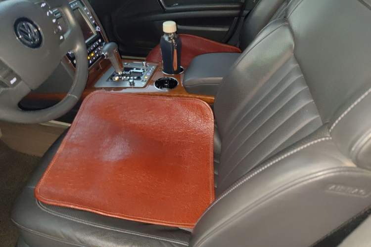 Used Volkswagen Phaeton 2012 3.0L Business Edition Left Front Seat