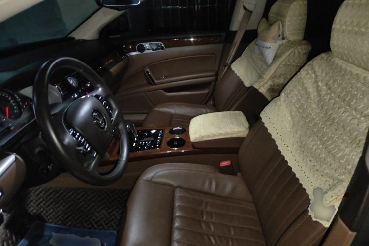 Used Volkswagen Phaeton 2012 3.0L Business Edition Left Front Seat