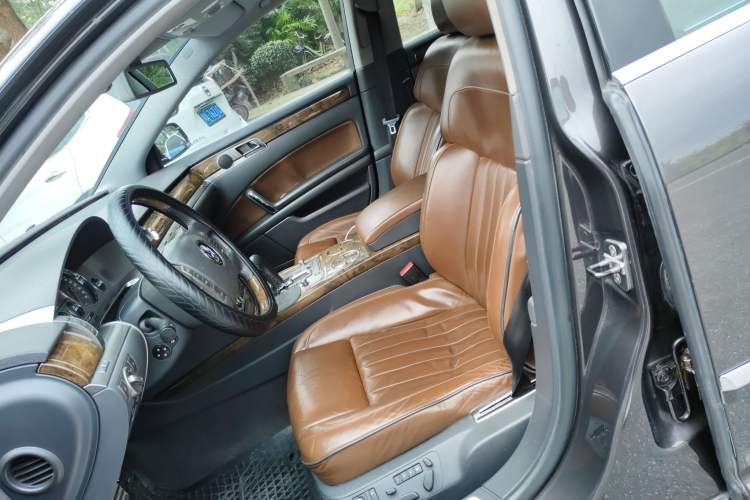 Used Volkswagen Phaeton 2012 3.0TDI Elite Custom Edition Left Front Seat