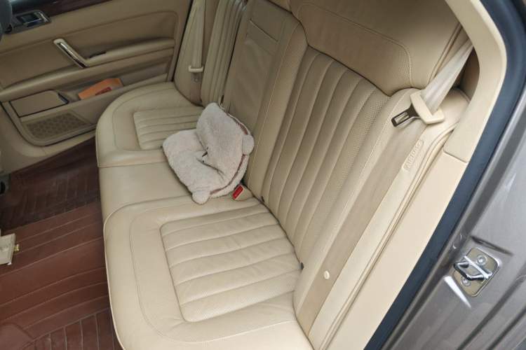 Used Volkswagen Phaeton 2012 3.0L Business Edition Left Rear Seat