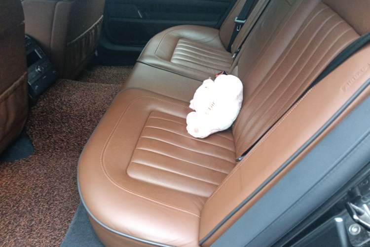 Used Volkswagen Phaeton 2012 3.0L Elite Custom Edition Left Rear Seat