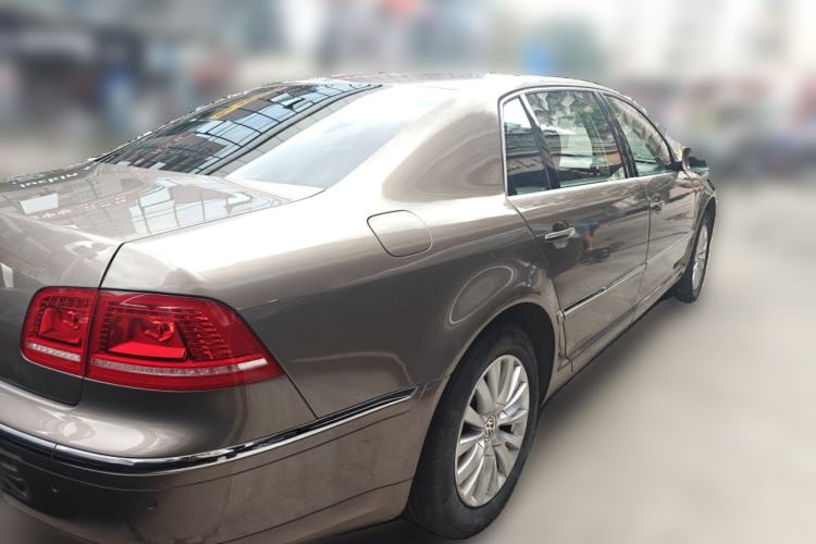 Used Volkswagen Phaeton 2012 3.0L Business Edition Rear Right 45 Deg