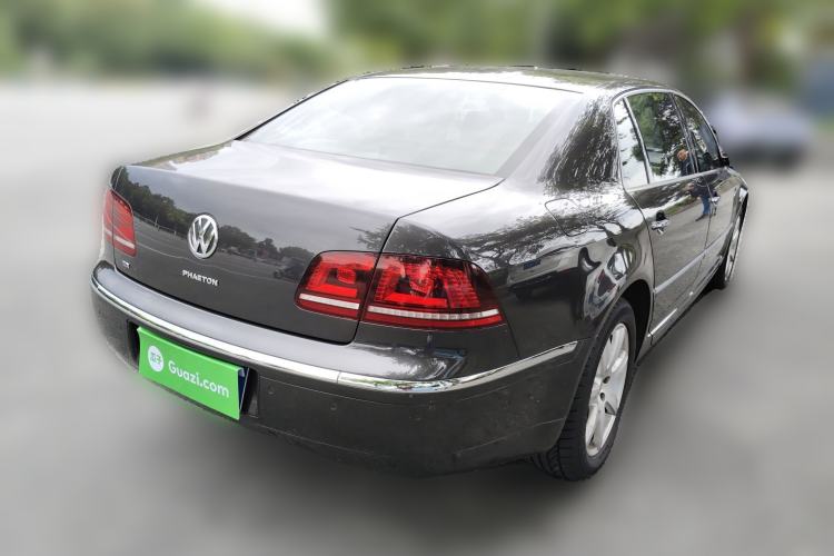 Used Volkswagen Phaeton 2012 3.0TDI Elite Custom Edition Rear Right 45 Deg