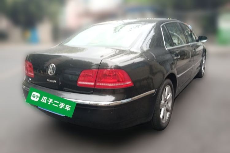 Used Volkswagen Phaeton 2012 3.0L Elite Custom Edition Rear Right 45 Deg