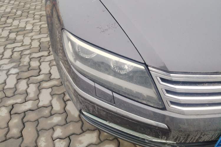 Used Volkswagen Phaeton 2012 3.0L Executive Version Right Front Headlight