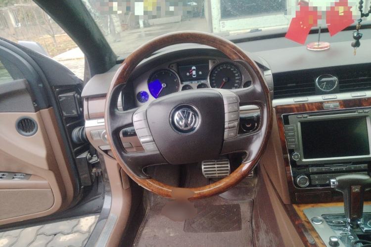 Used Volkswagen Phaeton 2012 3.0L Executive Version Steering Wheel
