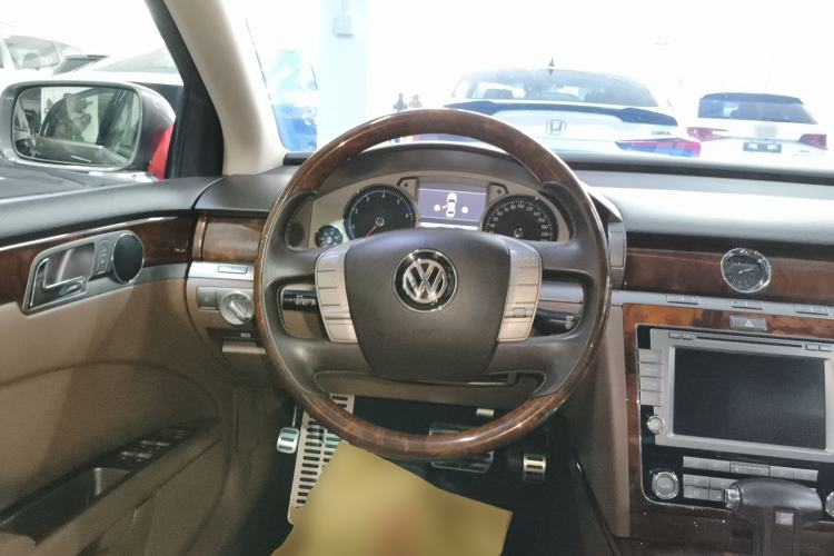 Used Volkswagen Phaeton 2012 3.0L Executive Version Steering Wheel