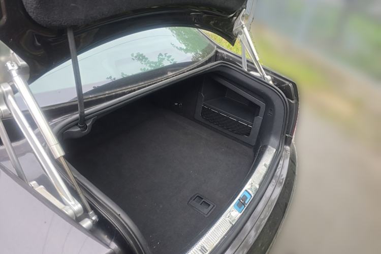 Used Volkswagen Phaeton 2012 3.6L Deluxe Custom Edition Trunk