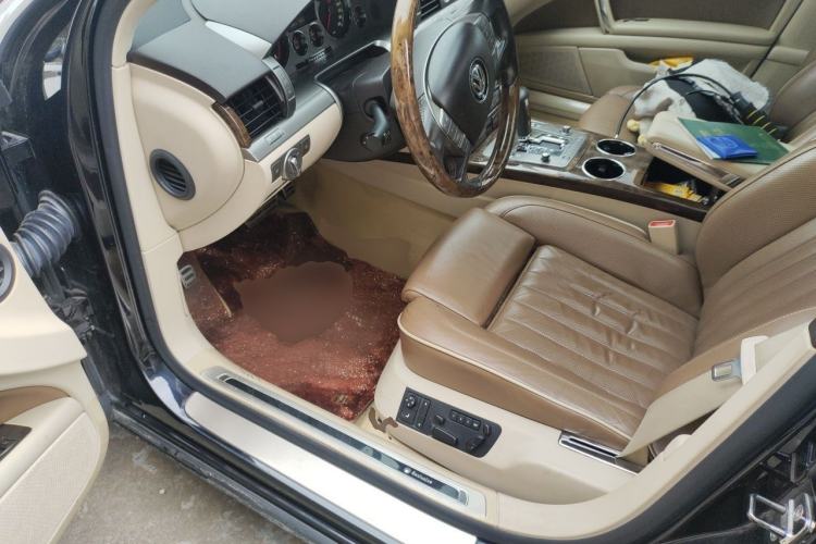Used Volkswagen Phaeton 2012 3.6L Deluxe Custom Edition Driver Seat