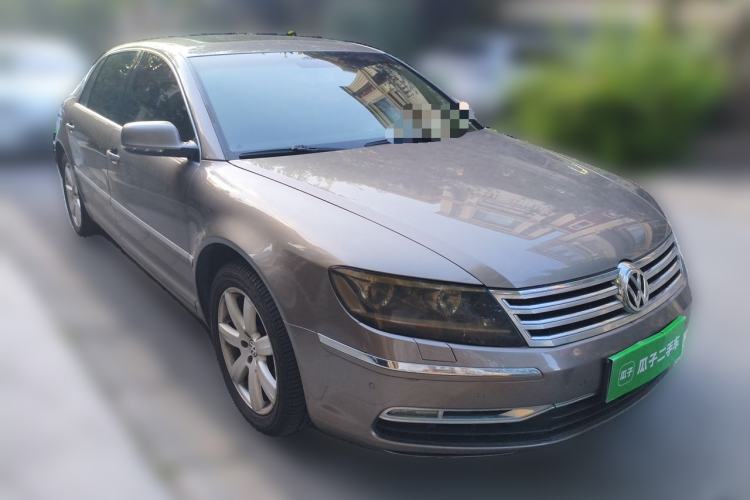 Used Volkswagen Phaeton 2012 3.0L Business Edition Front Right 45 Deg