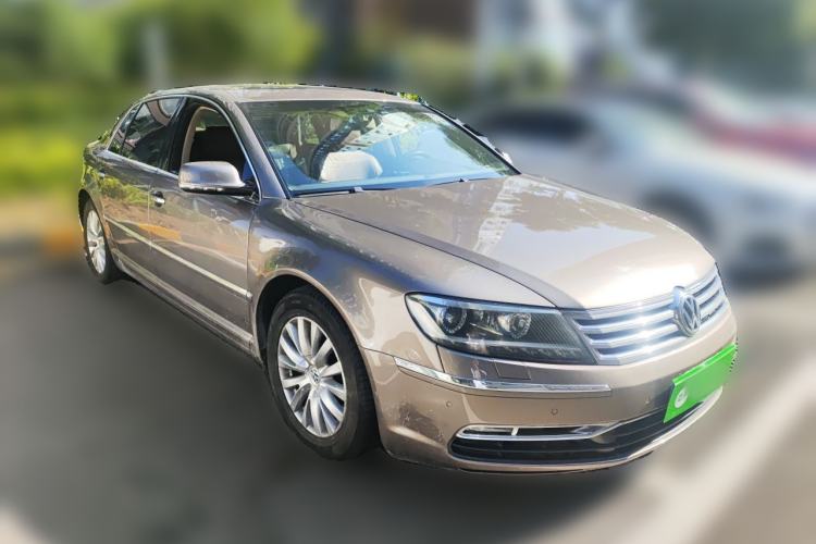 Used Volkswagen Phaeton 2012 3.0L Business Edition Front Right 45 Deg