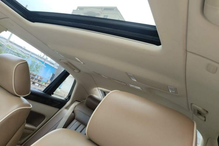 Used Volkswagen Phaeton 2012 3.6L Deluxe Custom Edition Headliner