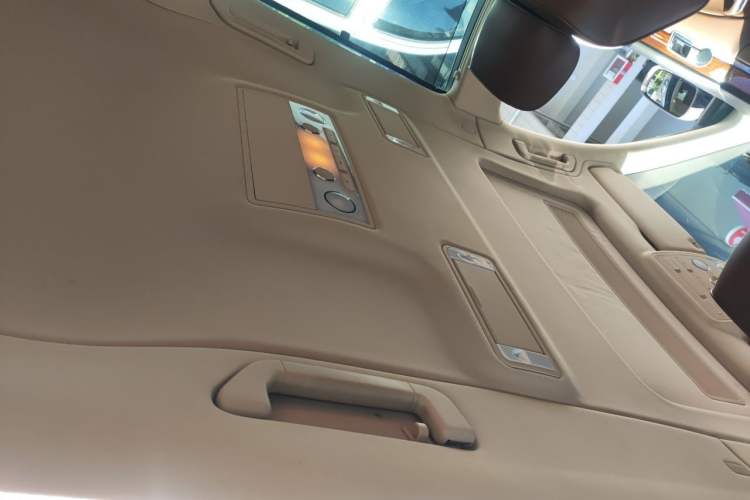 Used Volkswagen Phaeton 2012 3.0L Business Edition Headliner