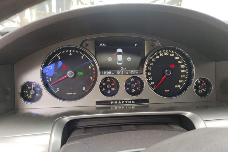 Used Volkswagen Phaeton 2012 3.6L Deluxe Custom Edition Instrument Cluster