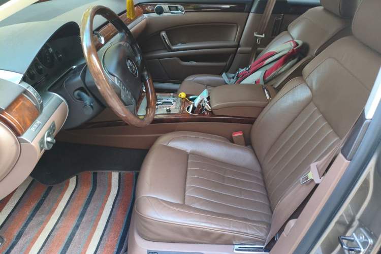 Used Volkswagen Phaeton 2012 3.0L Business Edition Left Front Seat