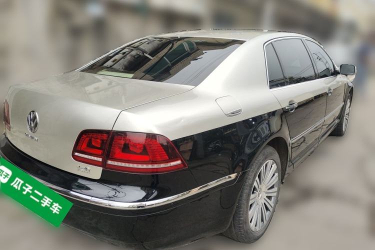 Used Volkswagen Phaeton 2012 3.6L Deluxe Custom Edition Rear Right 45 Deg