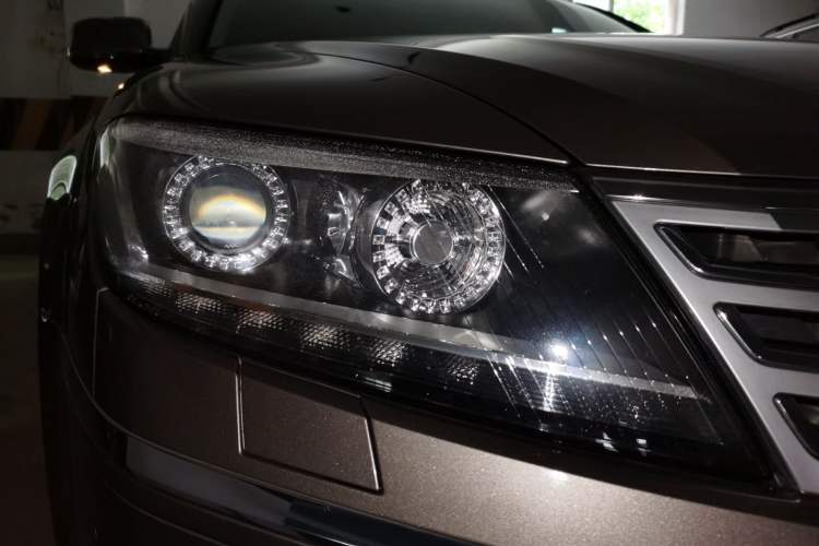 Used Volkswagen Phaeton 2012 3.0TDI Executive Version Right Front Headlight