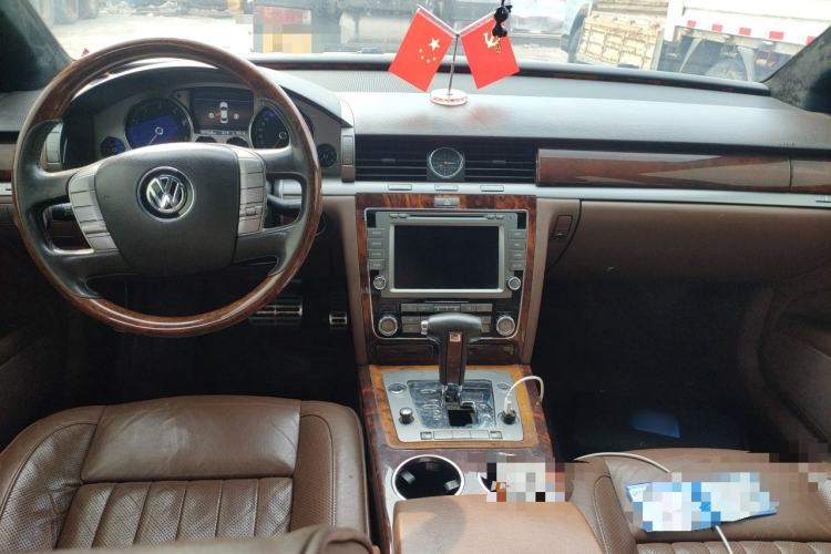 Used Volkswagen Phaeton 2012 3.0L Executive Version Center Console