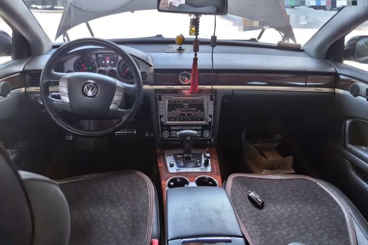 Used Volkswagen Phaeton 2012 3.0L Executive Version Center Console