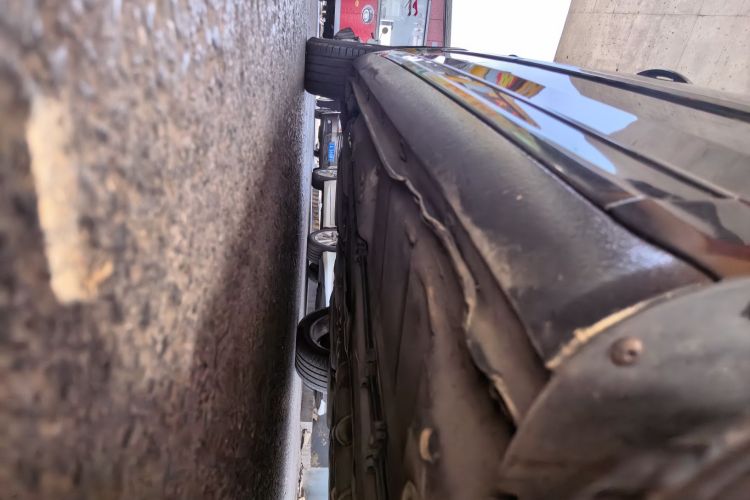 Used Volkswagen Phaeton 2012 3.0L Executive Version Chassis Front Right