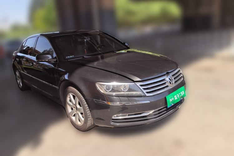 Used Volkswagen Phaeton 2012 3.0L Executive Version Front Right 45 Deg