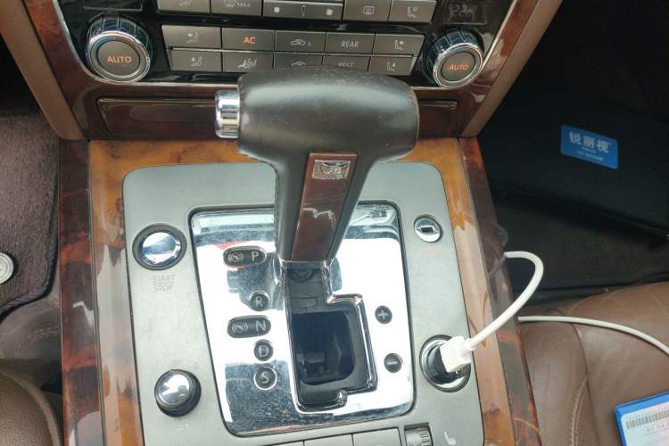 Used Volkswagen Phaeton 2012 3.0L Executive Version Gear Lever