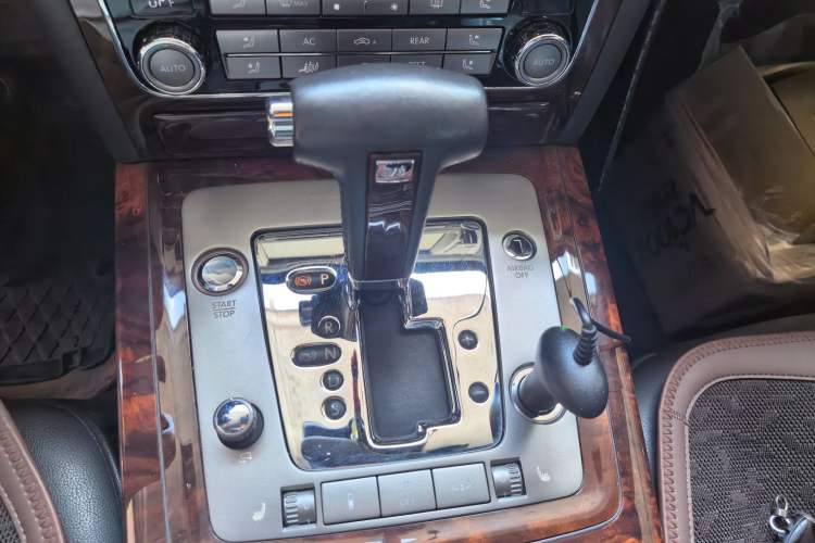 Used Volkswagen Phaeton 2012 3.0L Executive Version Gear Lever