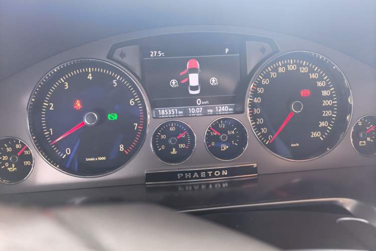 Used Volkswagen Phaeton 2012 3.0L Executive Version Instrument Cluster