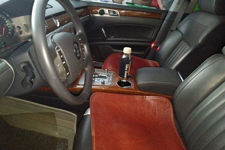 Used Volkswagen Phaeton 2012 3.0L Business Edition Left Front Seat