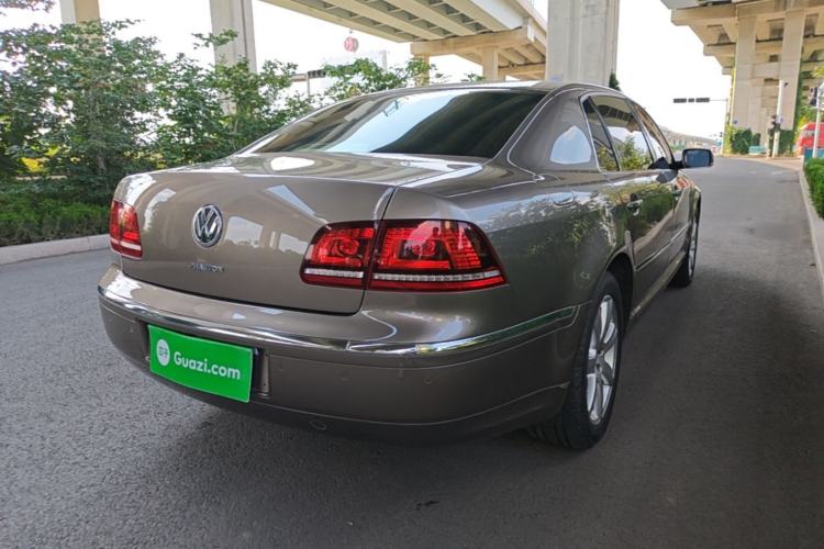 Used Volkswagen Phaeton 2012 3.0L Executive Version Rear Right 45 Deg