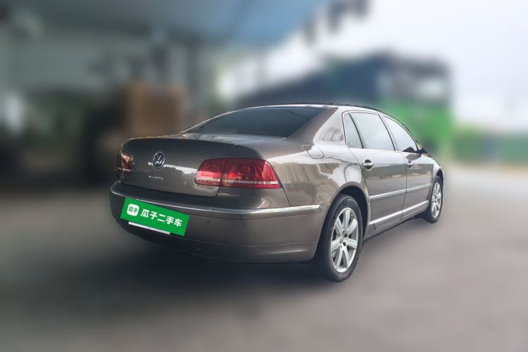 Used Volkswagen Phaeton 2012 3.0L Executive Version Rear Right 45 Deg