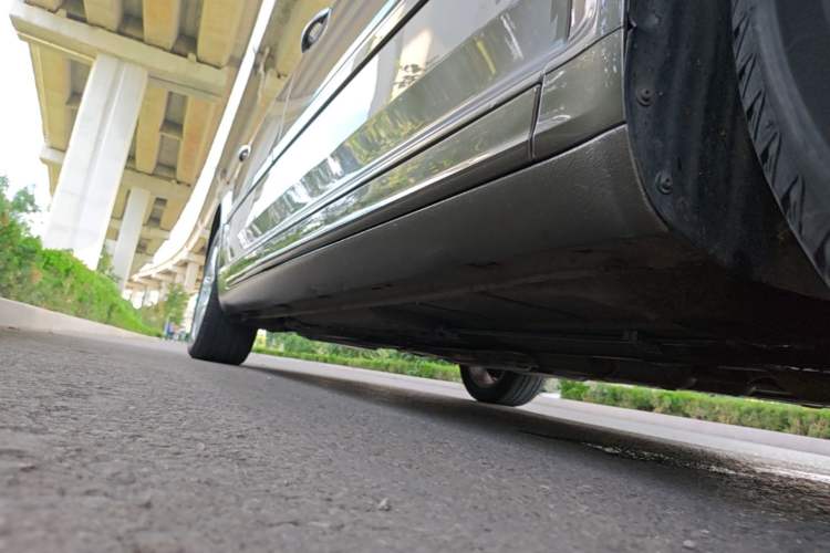 Used Volkswagen Phaeton 2012 3.0L Executive Version Right Side Sill