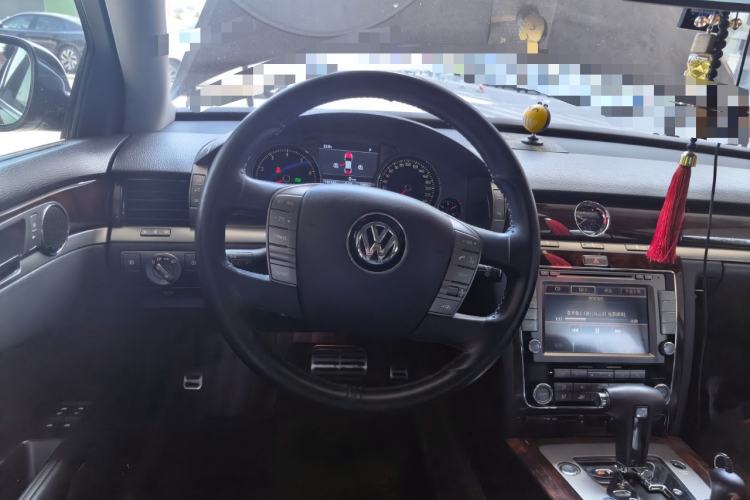 Used Volkswagen Phaeton 2012 3.0L Executive Version Steering Wheel