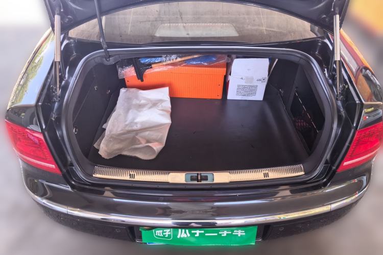 Used Volkswagen Phaeton 2012 3.0L Executive Version Trunk