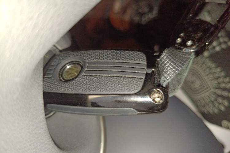 Used Volkswagen Phaeton 2012 3.0L Business Edition Vehicle Key