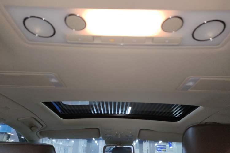 Used Volkswagen Phaeton 2012 3.0L Business Edition Headliner