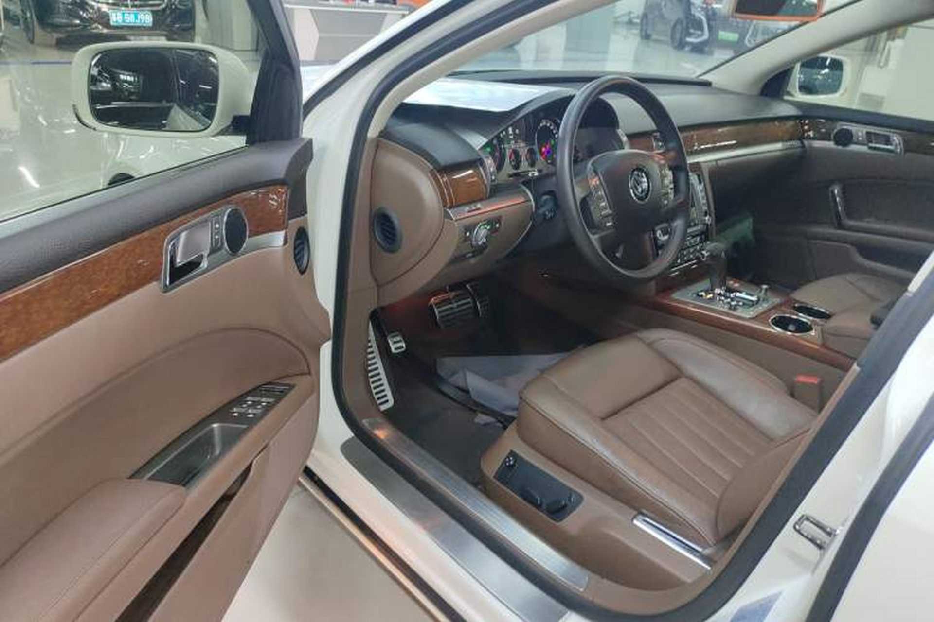 Used Volkswagen Phaeton 2012 3.0L Business Edition Interior 3