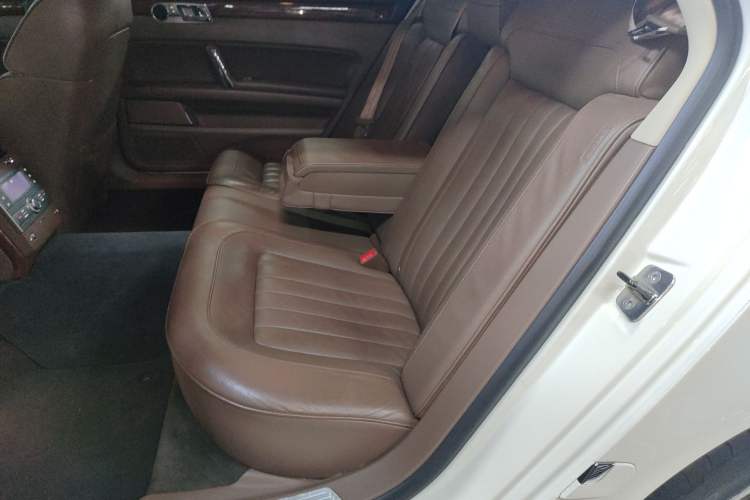 Used Volkswagen Phaeton 2012 3.0L Business Edition Interior 4