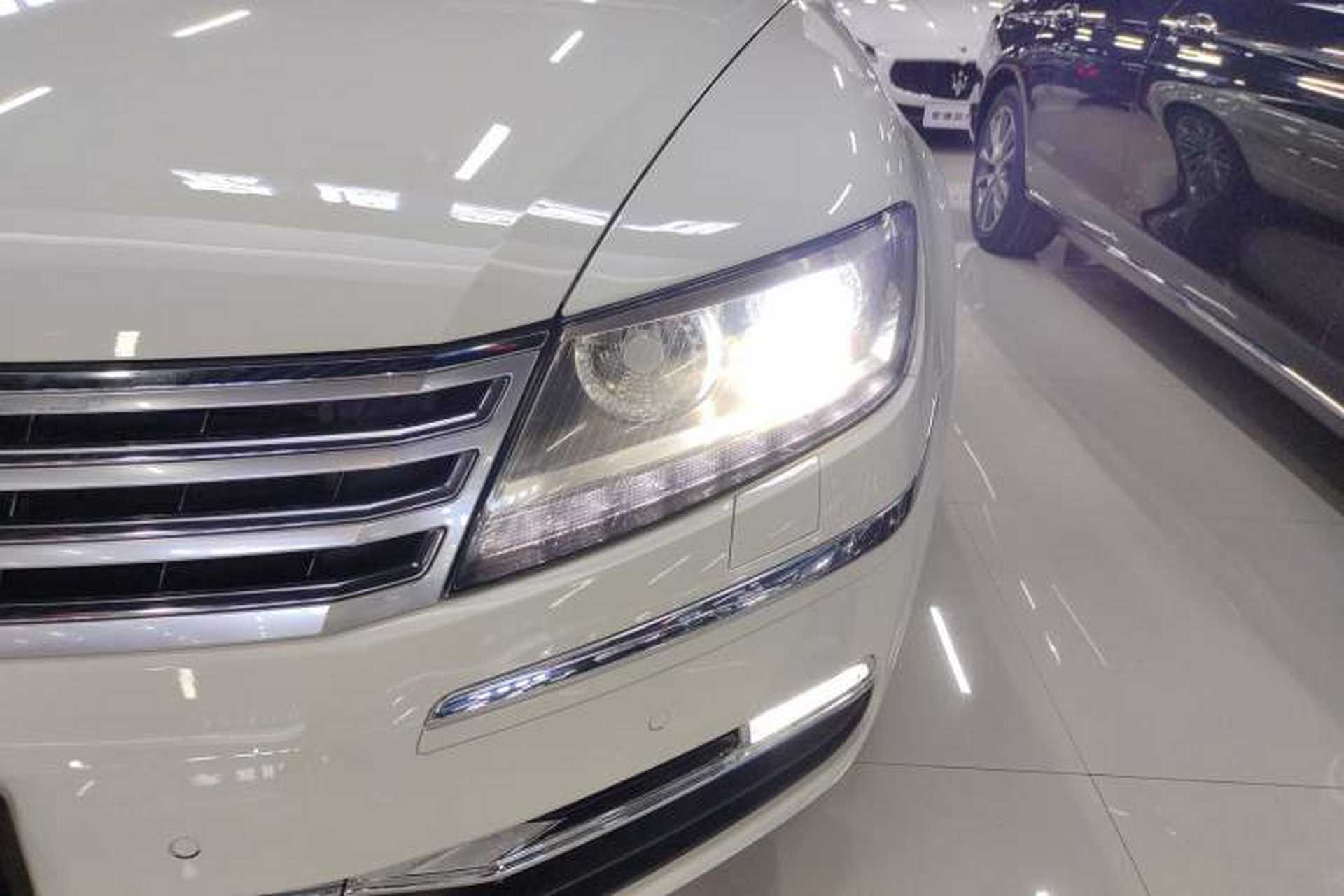 Used Volkswagen Phaeton 2012 3.0L Business Edition Left Front Headlight