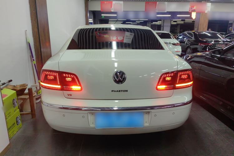 Used Volkswagen Phaeton 2012 3.0L Business Edition Rear