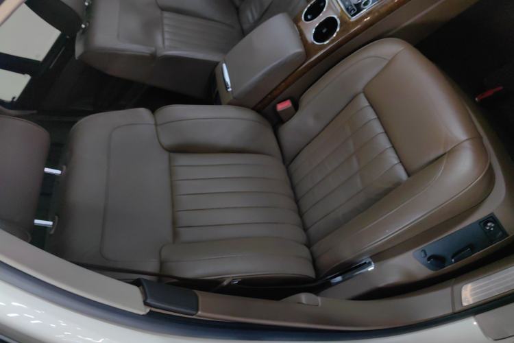 Used Volkswagen Phaeton 2012 3.0L Business Edition Right Front Seat