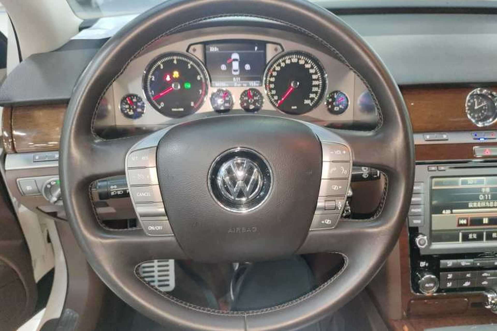 Used Volkswagen Phaeton 2012 3.0L Business Edition Steering Wheel